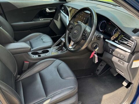 Kia Niro 1.6 Niro 3 HEV Semi-Auto 5dr 43