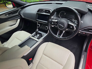 Jaguar XE 2.0 XE R-Dynamic S D Auto 4dr 3
