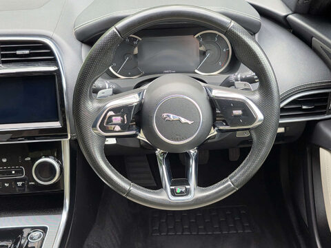 Jaguar XE 2.0 XE R-Dynamic S D Auto 4dr 10