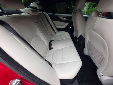 Jaguar XE 2.0 XE R-Dynamic S D Auto 4dr 14