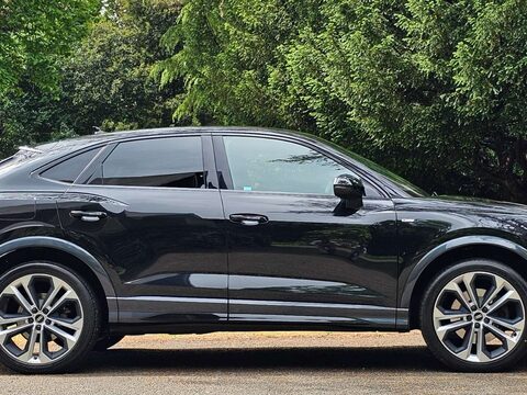 Audi Q3 2.0 Q3 Sportback 40 TFSI Black Edition Quattro Semi-Auto 4WD 5dr 4