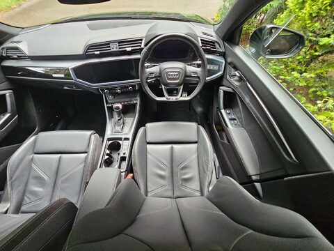 Audi Q3 2.0 Q3 Sportback 40 TFSI Black Edition Quattro Semi-Auto 4WD 5dr 9