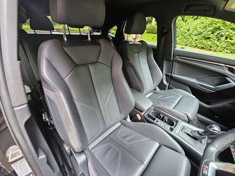 Audi Q3 2.0 Q3 Sportback 40 TFSI Black Edition Quattro Semi-Auto 4WD 5dr 12