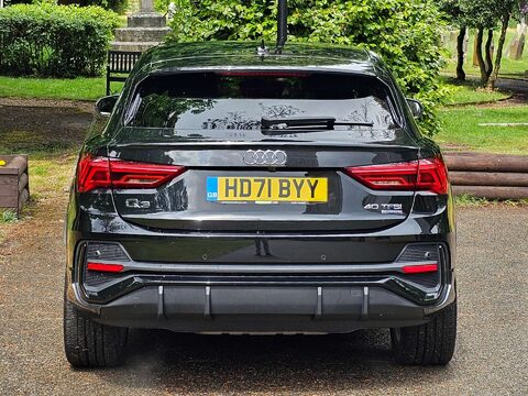 Audi Q3 2.0 Q3 Sportback 40 TFSI Black Edition Quattro Semi-Auto 4WD 5dr 29