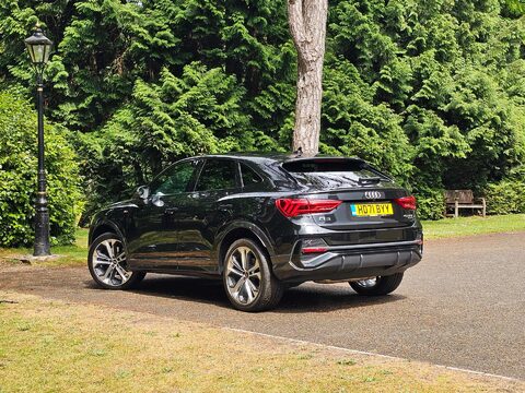 Audi Q3 2.0 Q3 Sportback 40 TFSI Black Edition Quattro Semi-Auto 4WD 5dr 26