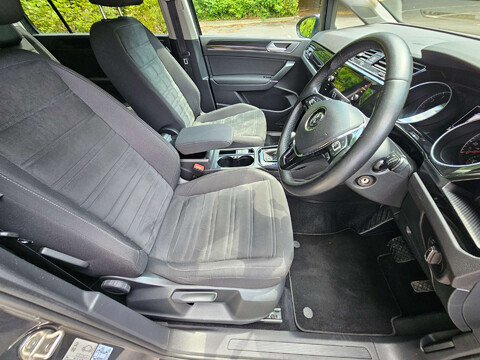 Volkswagen Touran 1.4 Touran SEL TSi BlueMotion Technology Semi-Auto 5dr 31