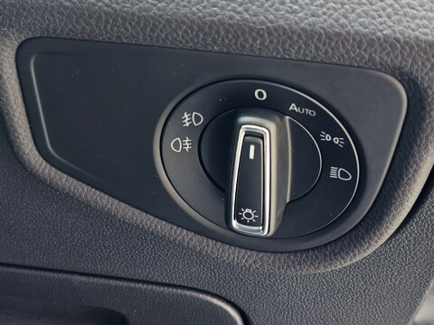 Volkswagen Touran 1.4 Touran SEL TSi BlueMotion Technology Semi-Auto 5dr 37