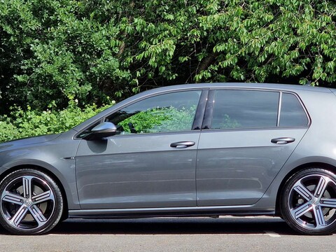 Volkswagen Golf 2.0 Golf R TSi 4Motion Semi-Auto 4WD 5dr 4