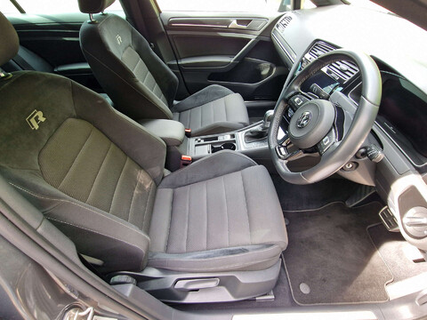 Volkswagen Golf 2.0 Golf R TSi 4Motion Semi-Auto 4WD 5dr 15
