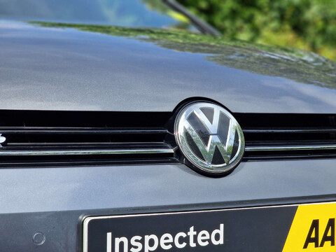 Volkswagen Golf 2.0 Golf R TSi 4Motion Semi-Auto 4WD 5dr 57