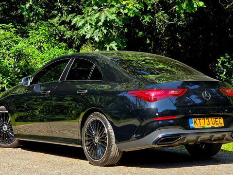 Mercedes-Benz CLA Class 2.0 CLA 220 AMG Line Premium + d A 4dr 27
