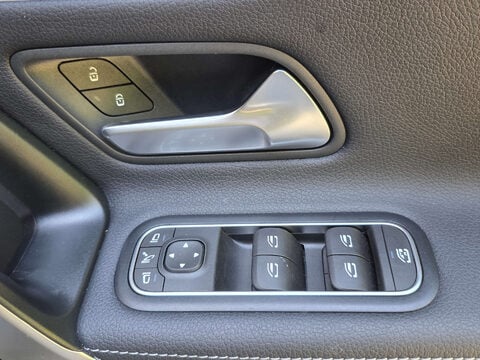 Mercedes-Benz CLA Class 2.0 CLA 220 AMG Line Premium + d A 4dr 40