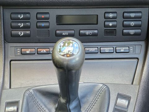 BMW 3 Series 3.2 M3 2dr 31