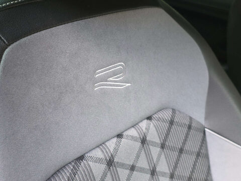 Volkswagen Tiguan 1.5 Tiguan R-Line TSi Semi-Auto 5dr 52