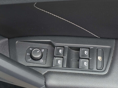 Volkswagen Tiguan 1.5 Tiguan R-Line TSi Semi-Auto 5dr 51