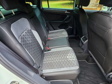 Volkswagen Tiguan 1.5 Tiguan R-Line TSi Semi-Auto 5dr 18