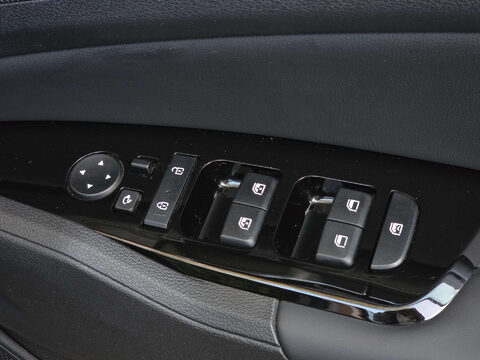 Kia Sportage 1.6 Sportage 4 PHEV 4x4 Auto 4WD 5dr 41