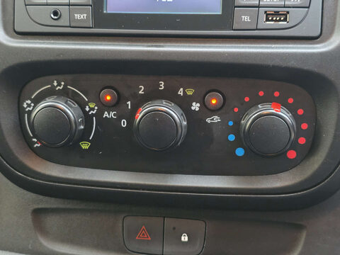 Vauxhall Vivaro 1.6 Vivaro Combi CDTi S/S 5dr 24