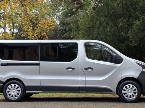 Vauxhall Vivaro 1.6 Vivaro Combi CDTi S/S 5dr 35