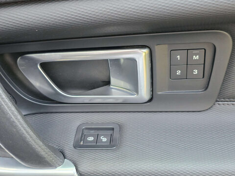 Land Rover Discovery Sport 2.0 Discovery Sport HSE Dynamic Luxury TD4 Auto 4WD 5dr 50