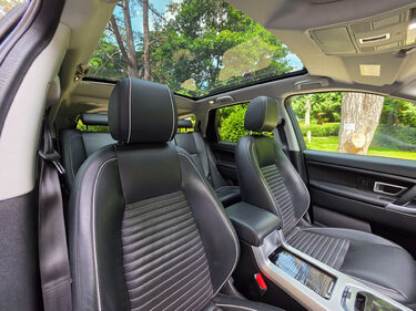 Land Rover Discovery Sport 2.0 Discovery Sport HSE Dynamic Luxury TD4 Auto 4WD 5dr 1