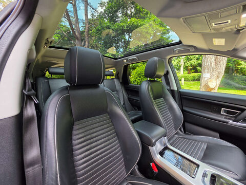 Land Rover Discovery Sport 2.0 Discovery Sport HSE Dynamic Luxury TD4 Auto 4WD 5dr 3