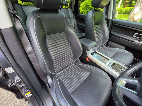 Land Rover Discovery Sport 2.0 Discovery Sport HSE Dynamic Luxury TD4 Auto 4WD 5dr 58