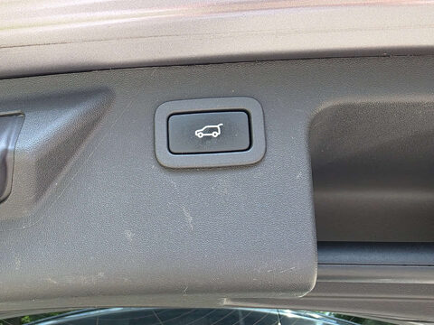 Land Rover Discovery Sport 2.0 Discovery Sport HSE Dynamic Luxury TD4 Auto 4WD 5dr 47