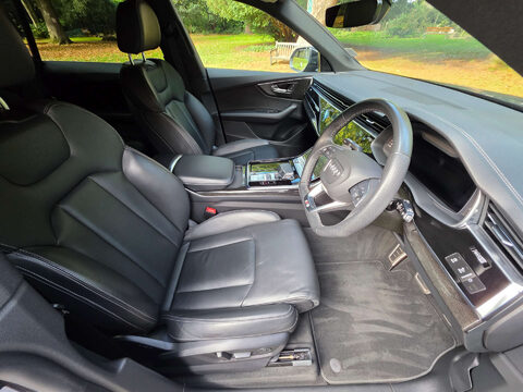 Audi Q8 3.0 Q8 Black Edition 55 TFSI MHEV Quattro Auto 4WD 5dr 17