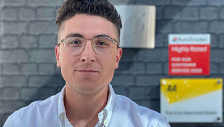 OLIVER FRAMPTON (TRAINEE)