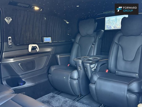 Mercedes-Benz V Class 2.0 V300d AMG Line MPV 5dr Diesel G-Tronic+ Euro 6 (s/s) 8 Seat XLWB (237 p