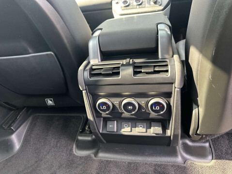 Land Rover Defender 3.0 Defender XS Edition D MHEV Auto 4WD 5dr 13