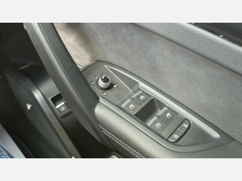 Audi Q5 2.0 TFSIe 50 Edition 1 SUV 5dr Petrol Plug-in Hybrid S Tronic Quattro 299ps 25
