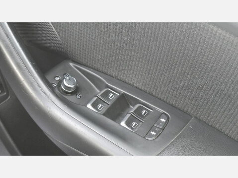 Audi Q3 1.4 TFSI CoD S line Edition SUV 5dr Petrol Manual Euro 6 (s/s) (150 ps) 25