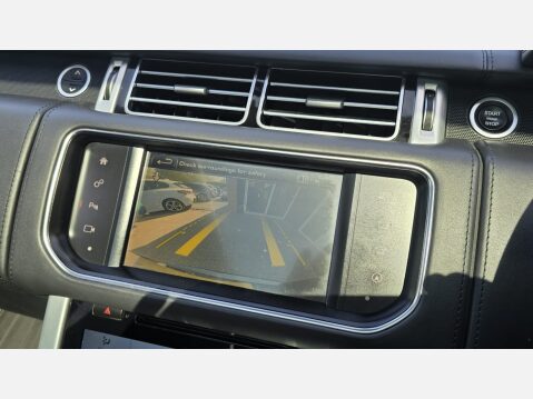 Land Rover Range Rover 3.0 TD V6 Autobiography SUV 5dr Diesel Auto 4WD Euro 6 (s/s) (258 ps) 18