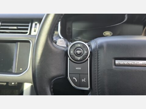 Land Rover Range Rover 3.0 TD V6 Autobiography SUV 5dr Diesel Auto 4WD Euro 6 (s/s) (258 ps) 15