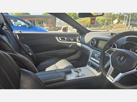 Mercedes-Benz SL Series 4.7 SL500 AMG Sport Convertible 2dr Petrol G-Tronic Euro 6 (s/s) (435 ps) 10