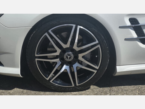 Mercedes-Benz SL Series 4.7 SL500 AMG Sport Convertible 2dr Petrol G-Tronic Euro 6 (s/s) (435 ps) 26