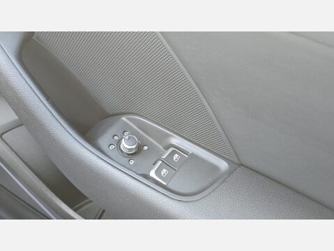 Audi A3 2.0 TFSI Hatchback 3dr Petrol S Tronic quattro Euro 6 (s/s) (310 ps) 25
