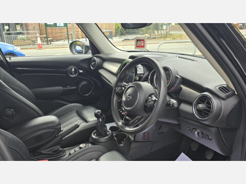 Mini Hatch 1.5 Cooper Exclusive Hatchback 5dr Petrol Manual Euro 6 (s/s) (136 ps) 9