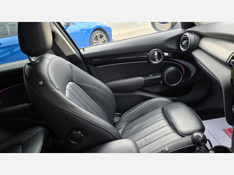 Mini Hatch 1.5 Cooper Exclusive Hatchback 5dr Petrol Manual Euro 6 (s/s) (136 ps) 12