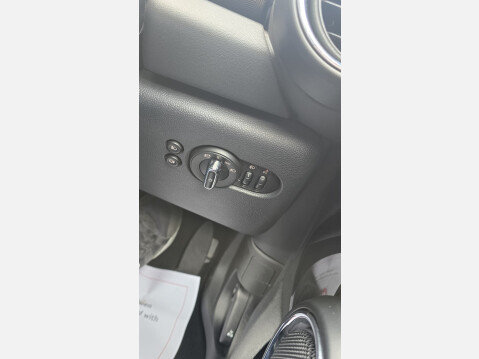 Mini Hatch 1.5 Cooper Exclusive Hatchback 5dr Petrol Manual Euro 6 (s/s) (136 ps) 23