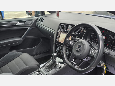 Volkswagen Golf 2.0 TSI R Hatchback 3dr Petrol DSG 4Motion Euro 6 (s/s) (300 ps) 9