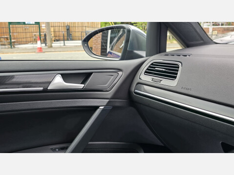 Volkswagen Golf 2.0 TSI R Hatchback 3dr Petrol DSG 4Motion Euro 6 (s/s) (300 ps) 22