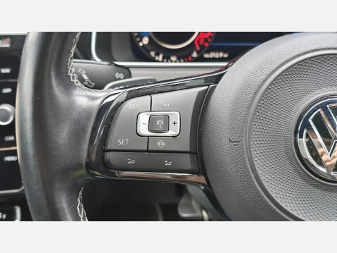 Volkswagen Golf 2.0 TSI R Hatchback 3dr Petrol DSG 4Motion Euro 6 (s/s) (300 ps) 14