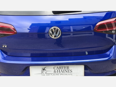 Volkswagen Golf 2.0 TSI R Hatchback 3dr Petrol DSG 4Motion Euro 6 (s/s) (300 ps) 29