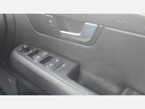 Audi A4 4.2 Saloon 4dr Petrol Manual quattro (322 g/km, 344 bhp) 22