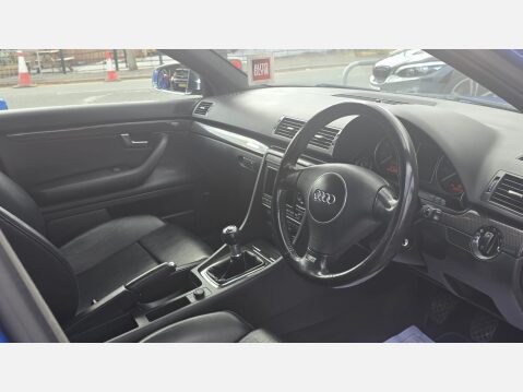 Audi A4 4.2 Saloon 4dr Petrol Manual quattro (322 g/km, 344 bhp) 9