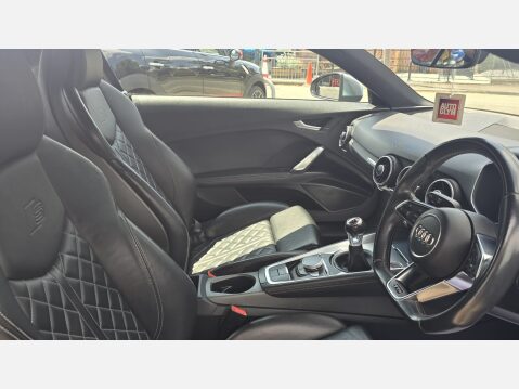 Audi TT S 2.0 TFSI 2dr Petrol Manual quattro Euro 6 (s/s) (310 ps) 10
