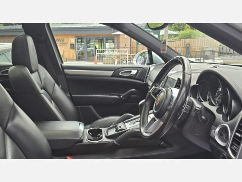 Porsche Cayenne 3.0 V6 E-Hybrid S Platinum Edition SUV 5dr Petrol Plug-in Hybrid TiptronicS 10